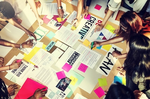 Lire la suite à propos de l’article 5 méthodes agiles pour dynamiser vos réunions